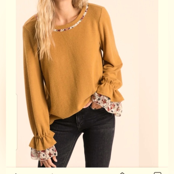 hailey & co Sweaters - NWOT Hailey & Co mustard hacci sweater size medium